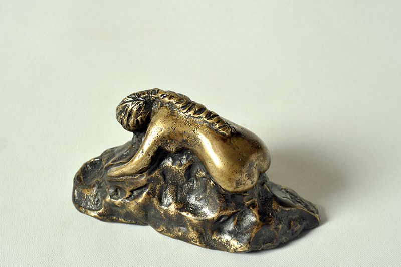 RENAISSANCE ( Cendrillon échouée)
Bronze (tirage unique)
15 x 10 cm
tarif sur demande